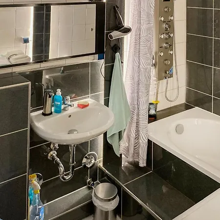 2 Bedroom In شقة شفيرين