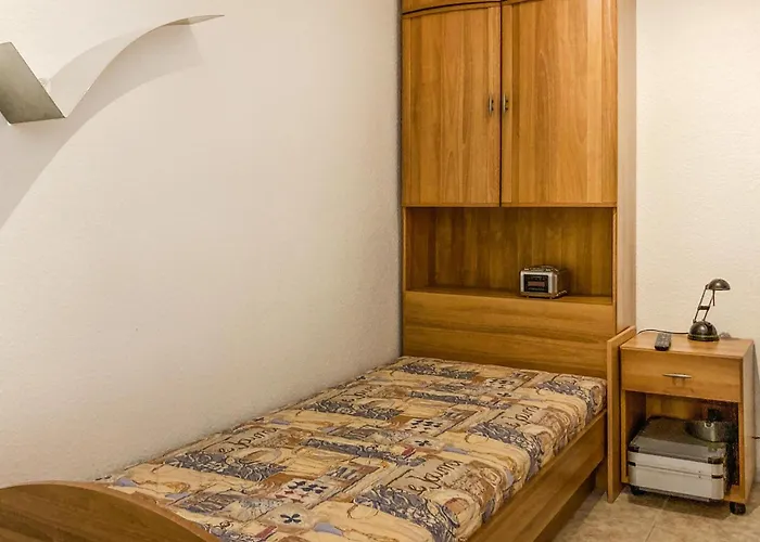 2 Bedroom In Schwerin (Mecklenburg-Vorpommern)